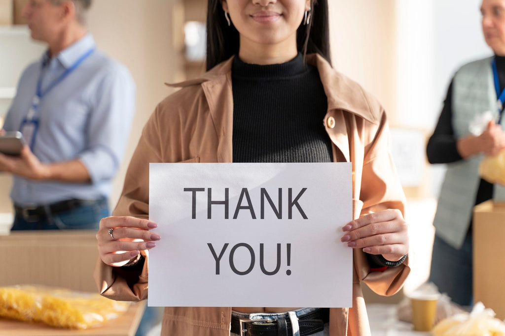 How to Compliment a Loan Officer