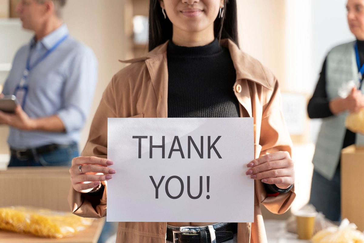 How to Compliment a Loan Officer